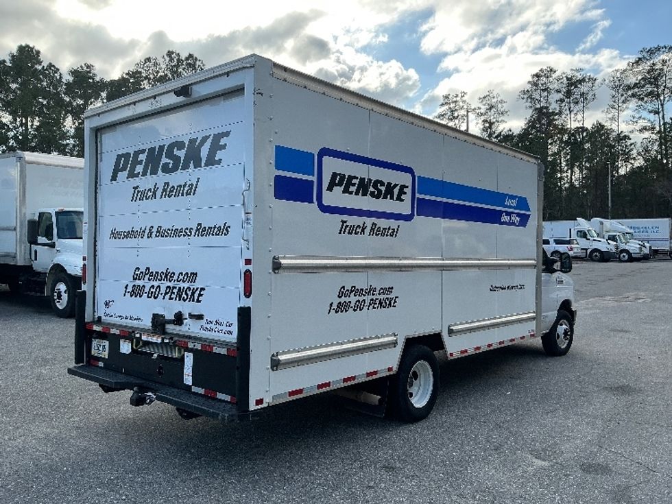 Light Duty Box Truck-Light and Medium Duty Trucks-Ford-2022-E350-Jacksonville-FL-89,514\n\t\tmiles-$ 33,500 - Image 13