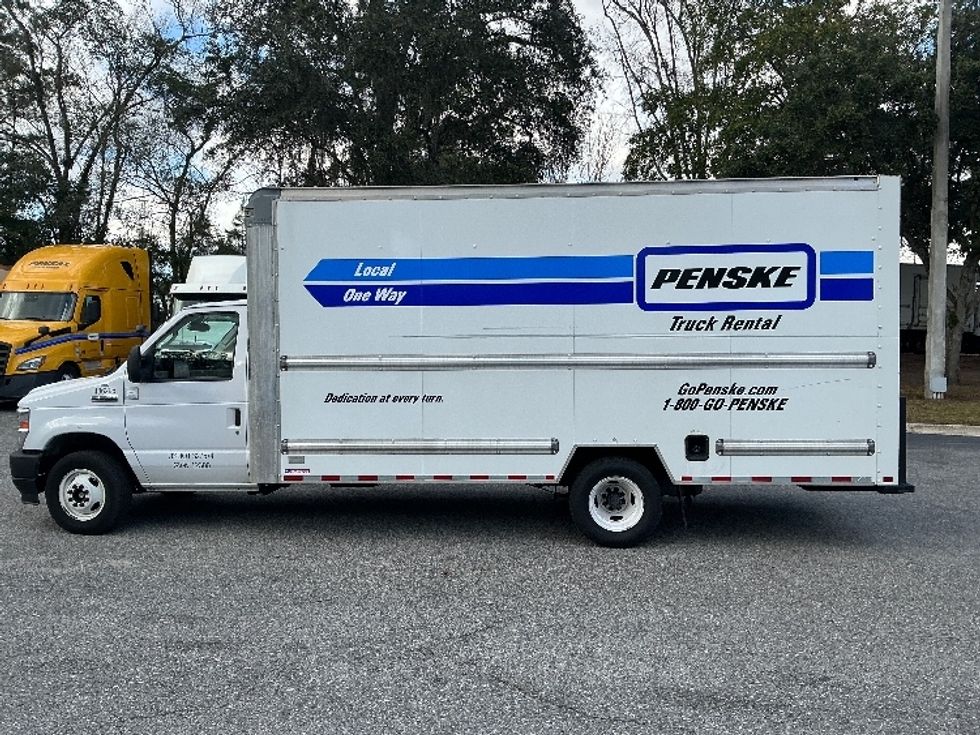 Light Duty Box Truck-Light and Medium Duty Trucks-Ford-2022-E350-Jacksonville-FL-89,514\n\t\tmiles-$ 33,500 - Image 4