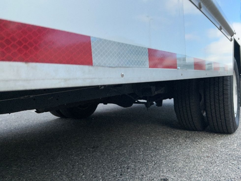 Light Duty Box Truck-Light and Medium Duty Trucks-Ford-2022-E350-Jacksonville-FL-89,514\n\t\tmiles-$ 33,500 - Image 5