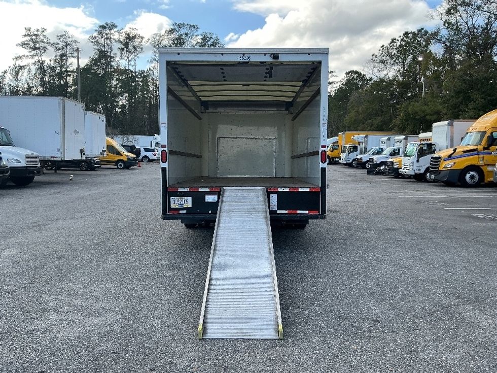 Light Duty Box Truck-Light and Medium Duty Trucks-Ford-2022-E350-Jacksonville-FL-89,514\n\t\tmiles-$ 33,500 - Image 9