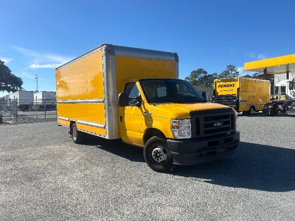 Light Duty Box Truck-Light and Medium Duty Trucks-Ford-2022-E350-Jacksonville-FL-90,812\n\t\tmiles-$ 30,250 - Image 1