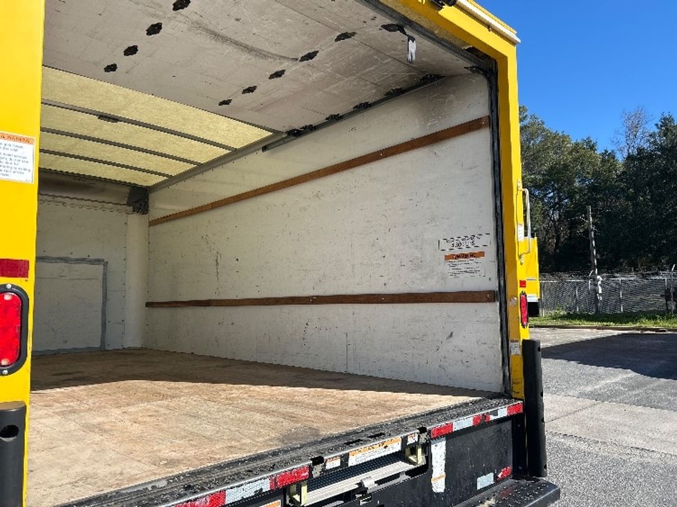 Light Duty Box Truck-Light and Medium Duty Trucks-Ford-2022-E350-Jacksonville-FL-90,812\n\t\tmiles-$ 30,250 - Image 12