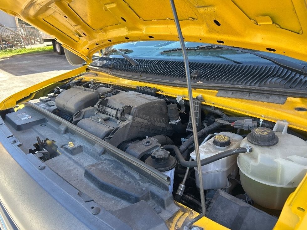 Light Duty Box Truck-Light and Medium Duty Trucks-Ford-2022-E350-Jacksonville-FL-90,812\n\t\tmiles-$ 30,250 - Image 24