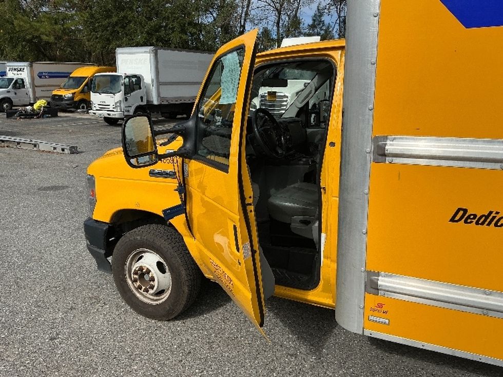 Light Duty Box Truck-Light and Medium Duty Trucks-Ford-2022-E350-Jacksonville-FL-96,254\n\t\tmiles-$ 29,500 - Image 15
