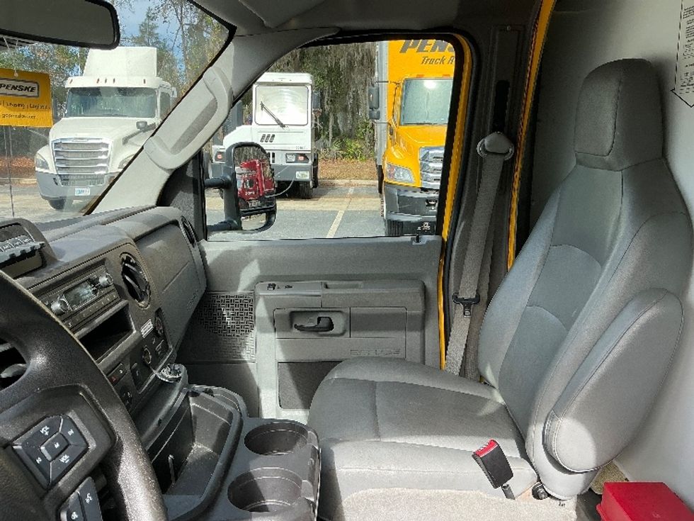 Light Duty Box Truck-Light and Medium Duty Trucks-Ford-2022-E350-Jacksonville-FL-96,254\n\t\tmiles-$ 29,500 - Image 18