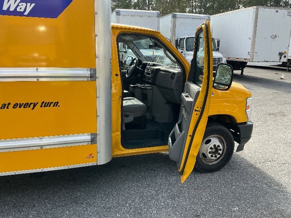 Light Duty Box Truck-Light and Medium Duty Trucks-Ford-2022-E350-Jacksonville-FL-96,254\n\t\tmiles-$ 29,500 - Image 19