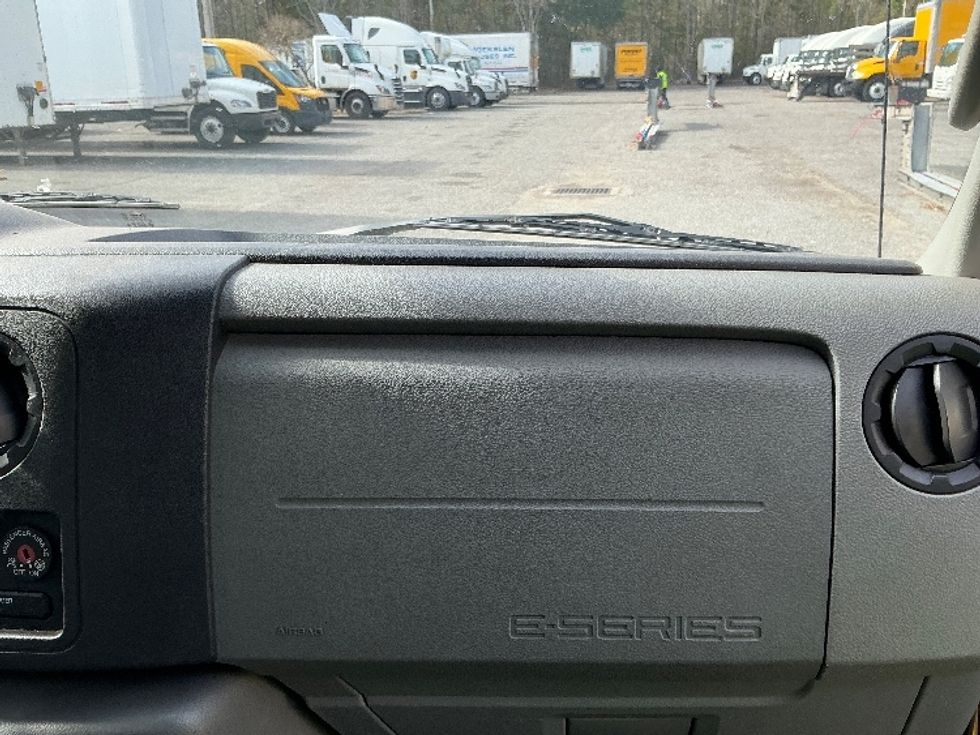 Light Duty Box Truck-Light and Medium Duty Trucks-Ford-2022-E350-Jacksonville-FL-96,254\n\t\tmiles-$ 29,500 - Image 20