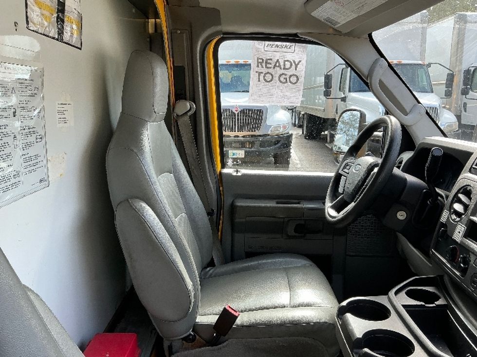 Light Duty Box Truck-Light and Medium Duty Trucks-Ford-2022-E350-Jacksonville-FL-96,254\n\t\tmiles-$ 29,500 - Image 21
