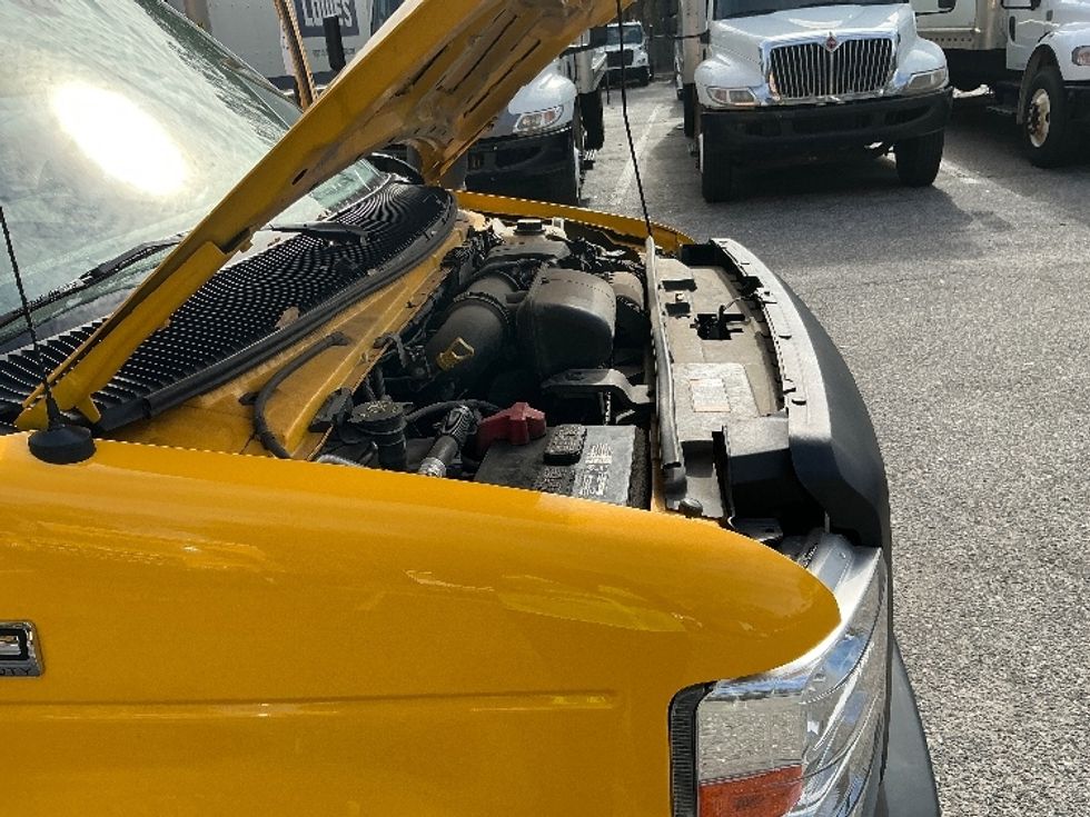 Light Duty Box Truck-Light and Medium Duty Trucks-Ford-2022-E350-Jacksonville-FL-96,254\n\t\tmiles-$ 29,500 - Image 22