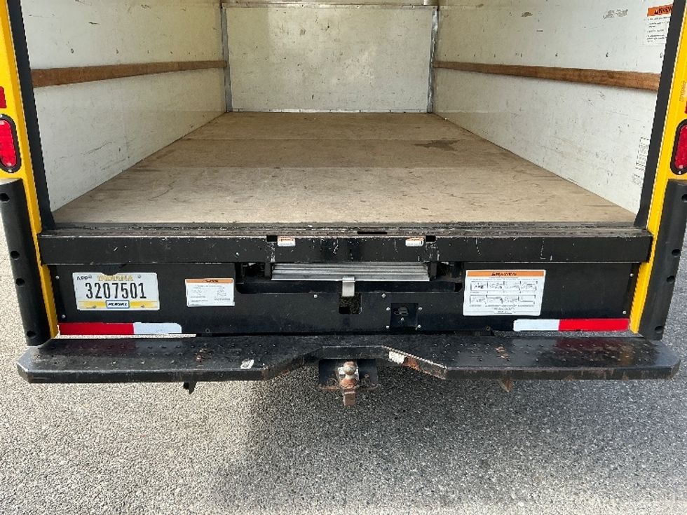 Light Duty Box Truck-Light and Medium Duty Trucks-Ford-2022-E350-Jacksonville-FL-96,254\n\t\tmiles-$ 29,500 - Image 9