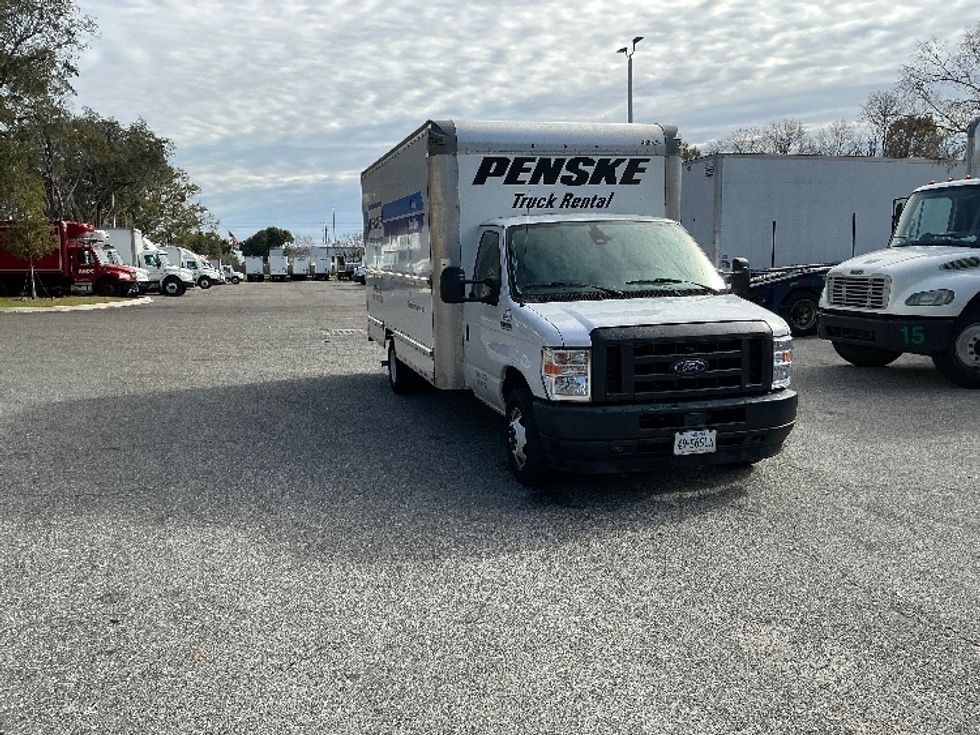 Light Duty Box Truck-Light and Medium Duty Trucks-Ford-2022-E350-Jacksonville-FL-97,250\n\t\tmiles-$ 32,500 - Image 1