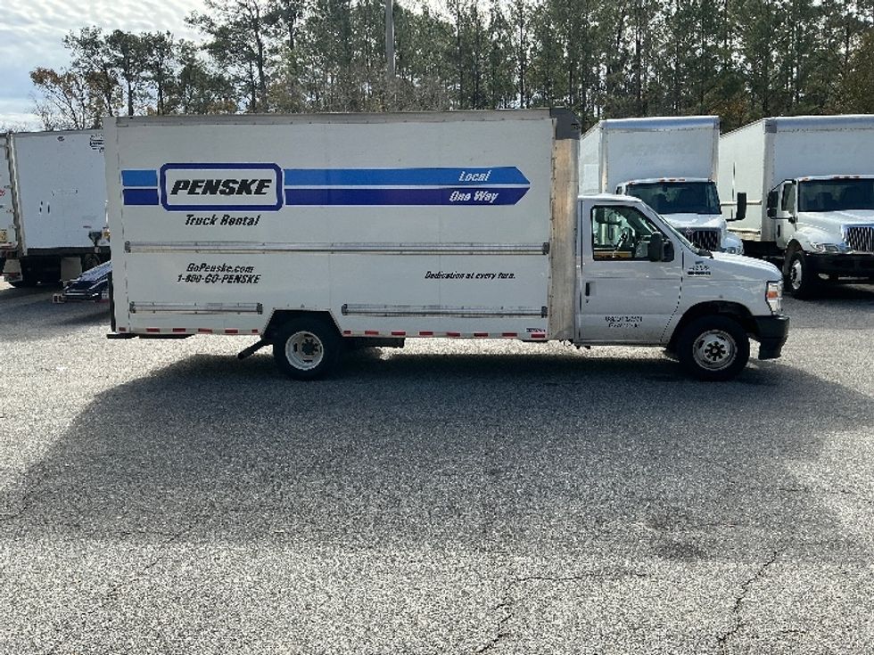 Light Duty Box Truck-Light and Medium Duty Trucks-Ford-2022-E350-Jacksonville-FL-97,250\n\t\tmiles-$ 32,500 - Image 14