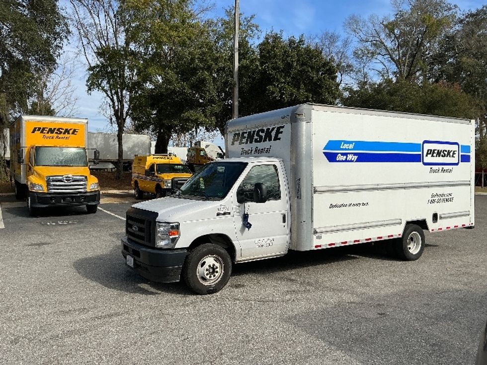 Light Duty Box Truck-Light and Medium Duty Trucks-Ford-2022-E350-Jacksonville-FL-97,250\n\t\tmiles-$ 32,500 - Image 4