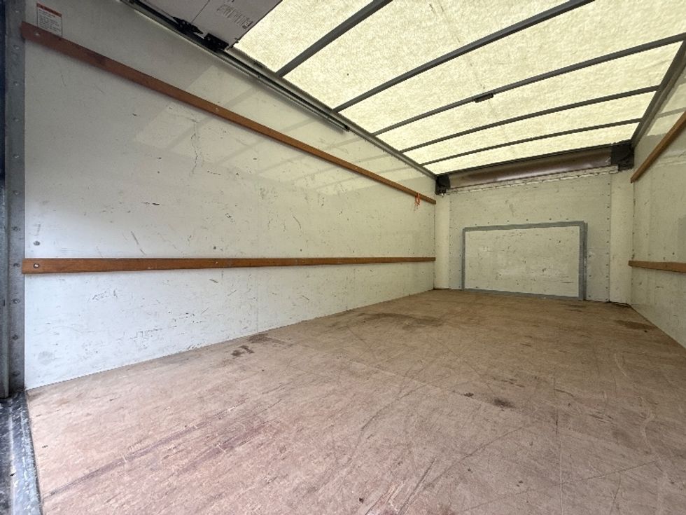 Light Duty Box Truck-Light and Medium Duty Trucks-Ford-2022-E350-Jamaica-NY-102,086\n\t\tmiles-$ 29,000 - Image 11