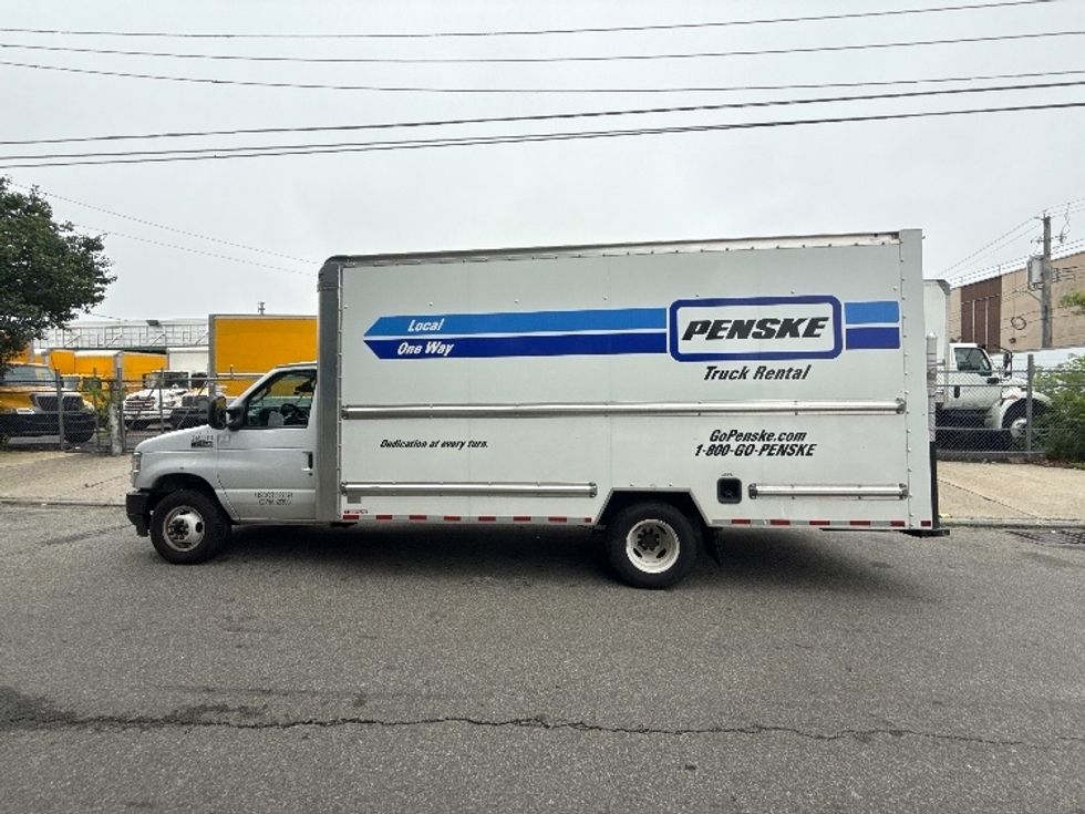 Light Duty Box Truck-Light and Medium Duty Trucks-Ford-2022-E350-Jamaica-NY-102,086\n\t\tmiles-$ 29,000 - Image 4