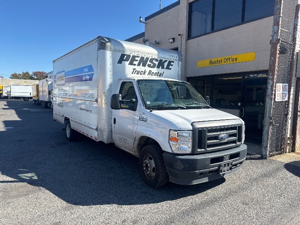 Light Duty Box Truck-Light and Medium Duty Trucks-Ford-2022-E350-Jamaica-NY-116,432\n\t\tmiles-$ 28,000 - Image 1