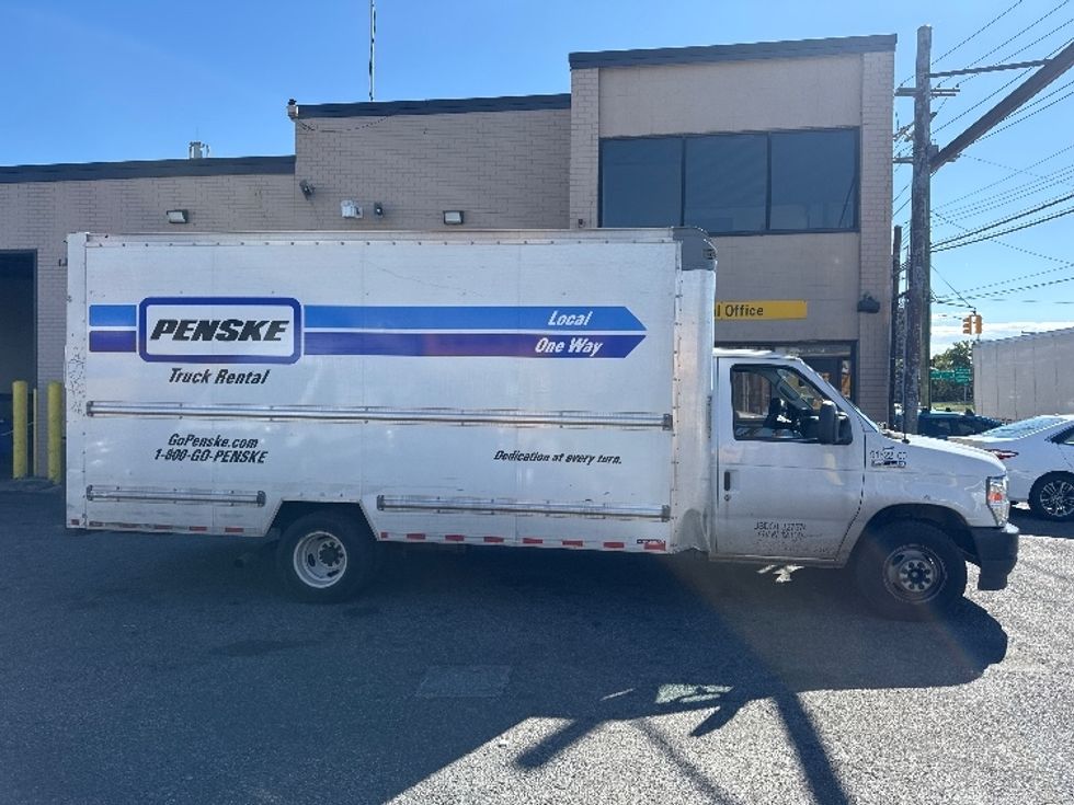 Light Duty Box Truck-Light and Medium Duty Trucks-Ford-2022-E350-Jamaica-NY-116,432\n\t\tmiles-$ 28,000 - Image 14