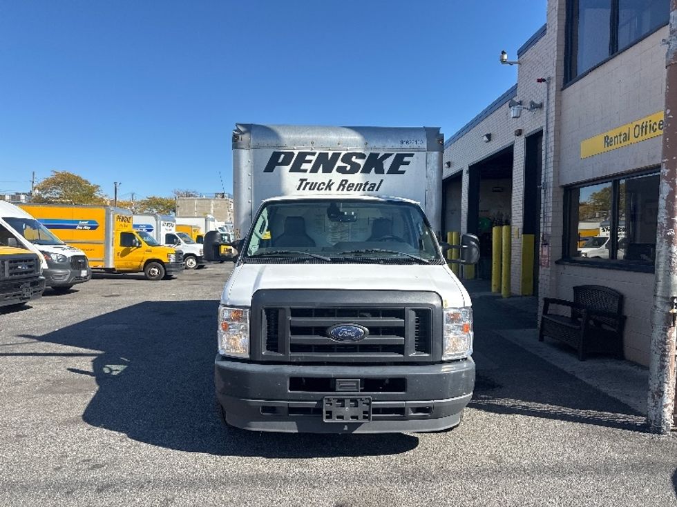 Light Duty Box Truck-Light and Medium Duty Trucks-Ford-2022-E350-Jamaica-NY-116,432\n\t\tmiles-$ 28,000 - Image 2