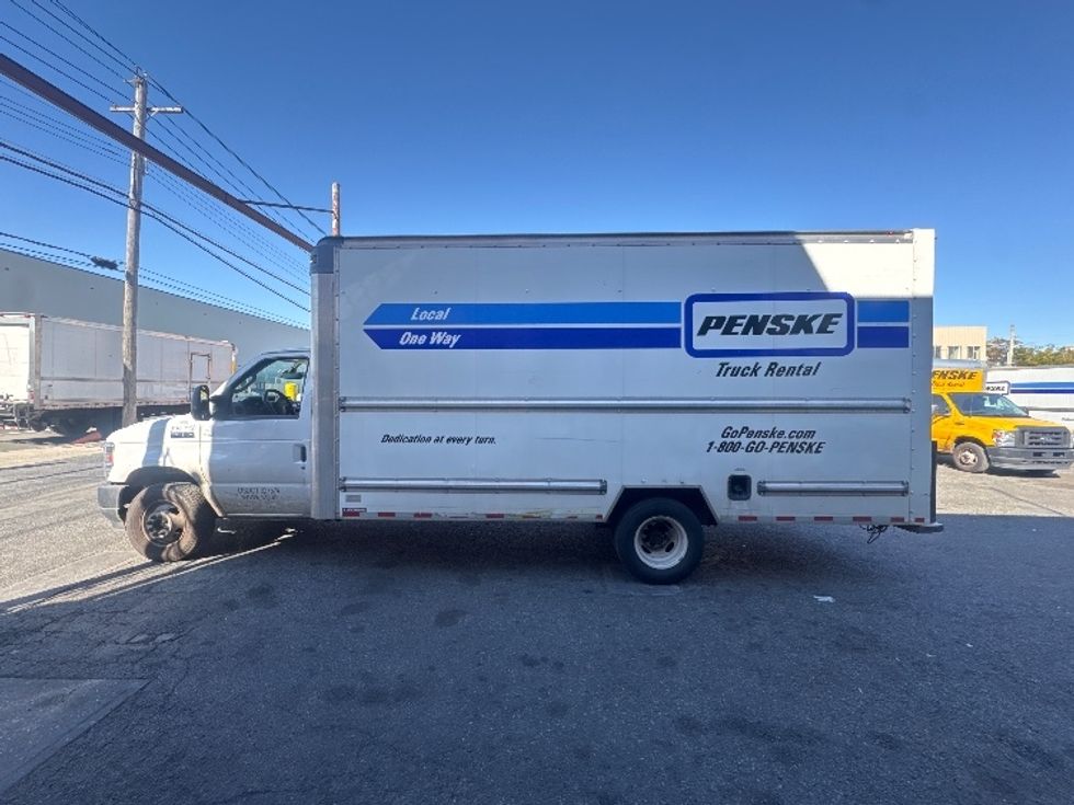 Light Duty Box Truck-Light and Medium Duty Trucks-Ford-2022-E350-Jamaica-NY-116,432\n\t\tmiles-$ 28,000 - Image 4