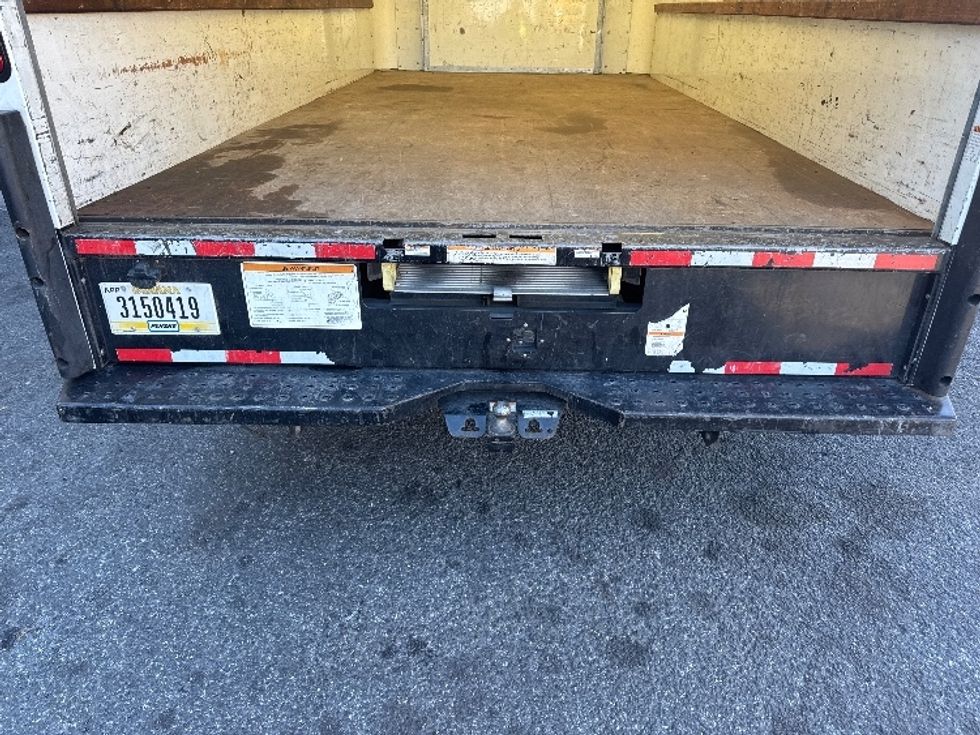 Light Duty Box Truck-Light and Medium Duty Trucks-Ford-2022-E350-Jamaica-NY-116,432\n\t\tmiles-$ 28,000 - Image 9