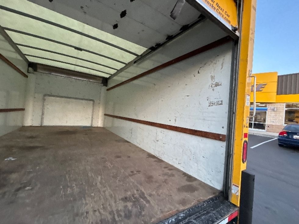 Light Duty Box Truck-Light and Medium Duty Trucks-Ford-2022-E350-Jessup-MD-99,850\n\t\tmiles-$ 27,250 - Image 12