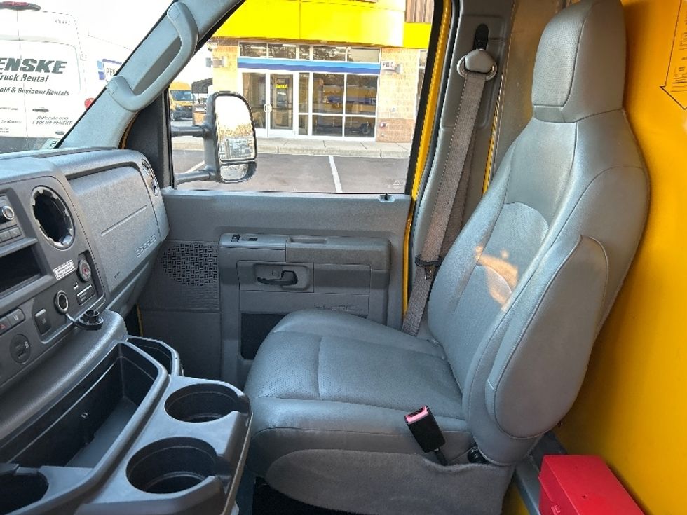 Light Duty Box Truck-Light and Medium Duty Trucks-Ford-2022-E350-Jessup-MD-99,850\n\t\tmiles-$ 27,250 - Image 19