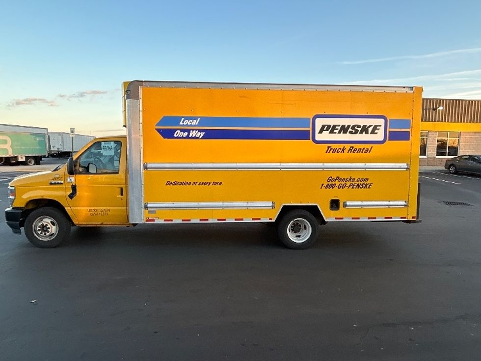 Light Duty Box Truck-Light and Medium Duty Trucks-Ford-2022-E350-Jessup-MD-99,850\n\t\tmiles-$ 27,250 - Image 4