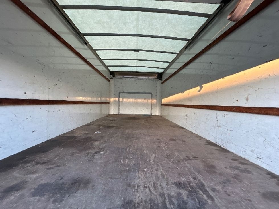 Light Duty Box Truck-Light and Medium Duty Trucks-Ford-2022-E350-Jessup-MD-99,850\n\t\tmiles-$ 27,250 - Image 8