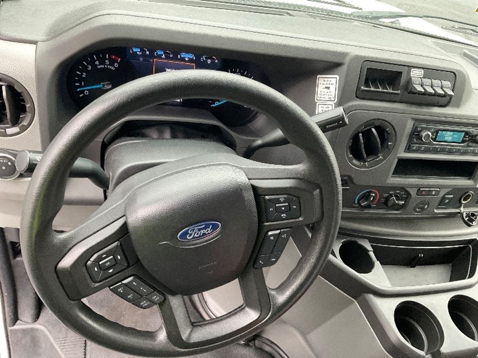 Light Duty Box Truck-Light and Medium Duty Trucks-Ford-2022-E350-Jurupa Valley-CA-60,615\n\t\tmiles-$ 37,250 - Image 17