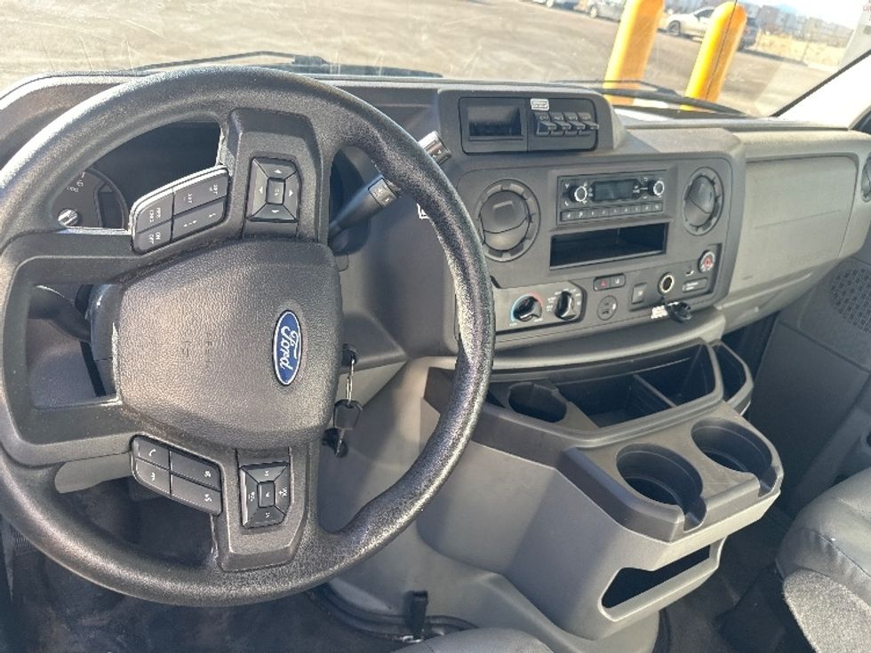 Light Duty Box Truck-Light and Medium Duty Trucks-Ford-2022-E350-Jurupa Valley-CA-90,906\n\t\tmiles-$ 31,000 - Image 18