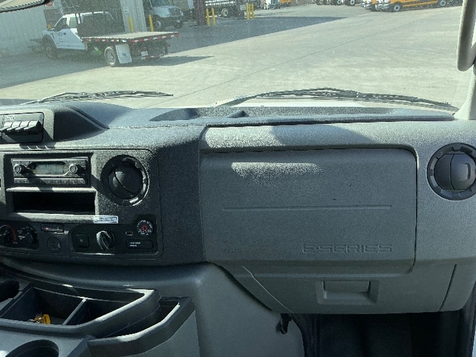 Light Duty Box Truck-Light and Medium Duty Trucks-Ford-2022-E350-Jurupa Valley-CA-95,084\n\t\tmiles-$ 32,250 - Image 21