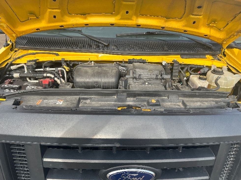 Light Duty Box Truck-Light and Medium Duty Trucks-Ford-2022-E350-Kalamazoo-MI-90,525\n\t\tmiles-$ 28,750 - Image 25