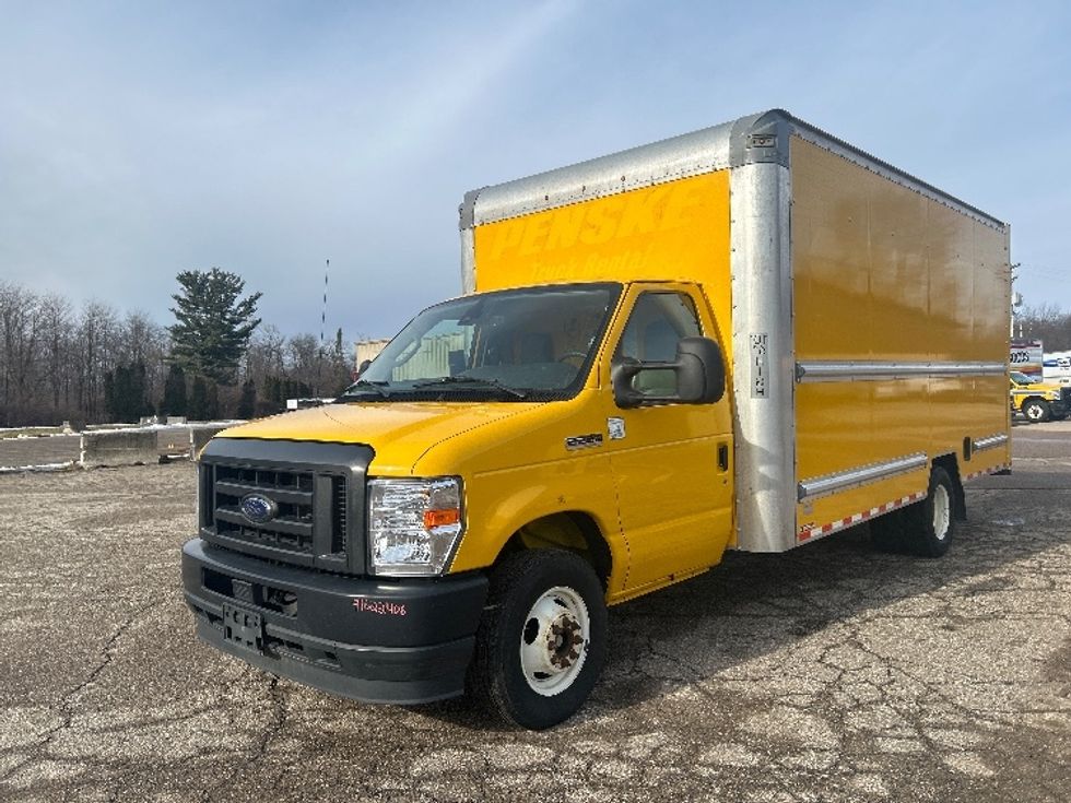 Light Duty Box Truck-Light and Medium Duty Trucks-Ford-2022-E350-Kalamazoo-MI-90,525\n\t\tmiles-$ 28,750 - Image 3