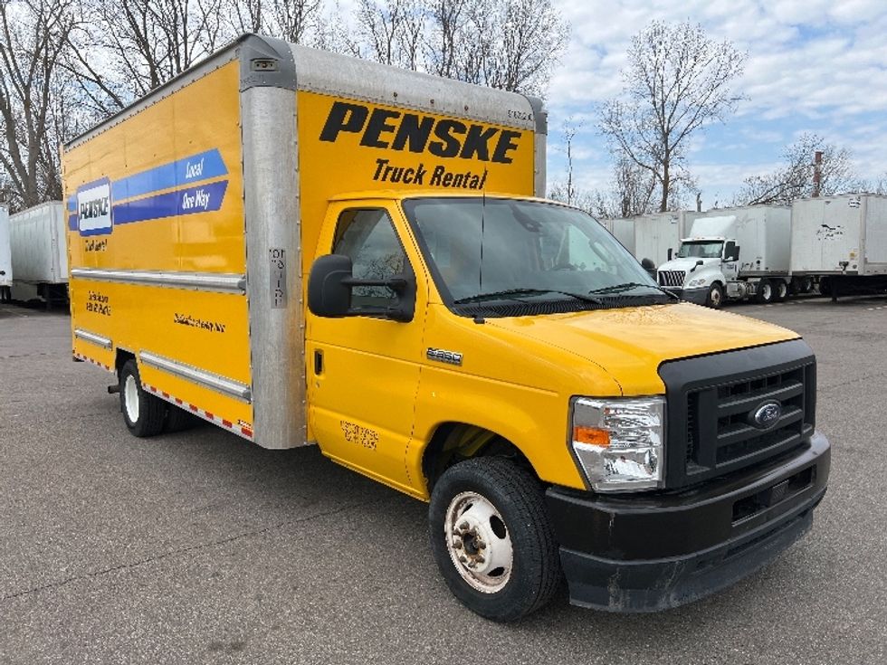Light Duty Box Truck-Light and Medium Duty Trucks-Ford-2022-E350-Kalamazoo-MI-97,992\n\t\tmiles-$ 27,750 - Image 1