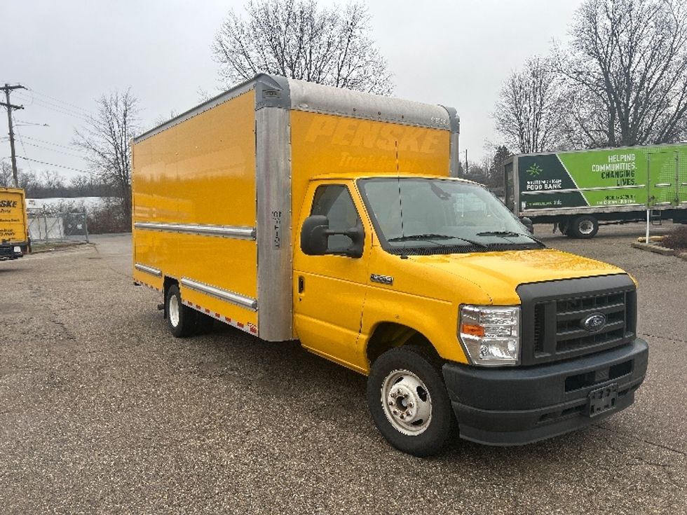Light Duty Box Truck-Light and Medium Duty Trucks-Ford-2022-E350-Kalamazoo-MI-98,471\n\t\tmiles-$ 27,750 - Image 3