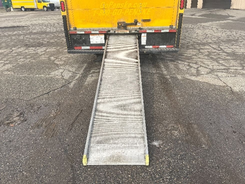 Light Duty Box Truck-Light and Medium Duty Trucks-Ford-2022-E350-Kalamazoo-MI-98,471\n\t\tmiles-$ 27,750 - Image 9