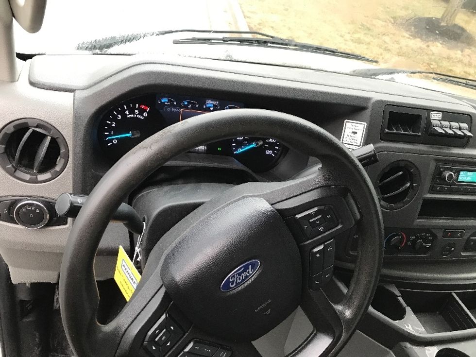 Light Duty Box Truck-Light and Medium Duty Trucks-Ford-2022-E350-Kansas City-MO-100,578\n\t\tmiles-$ 31,250 - Image 16