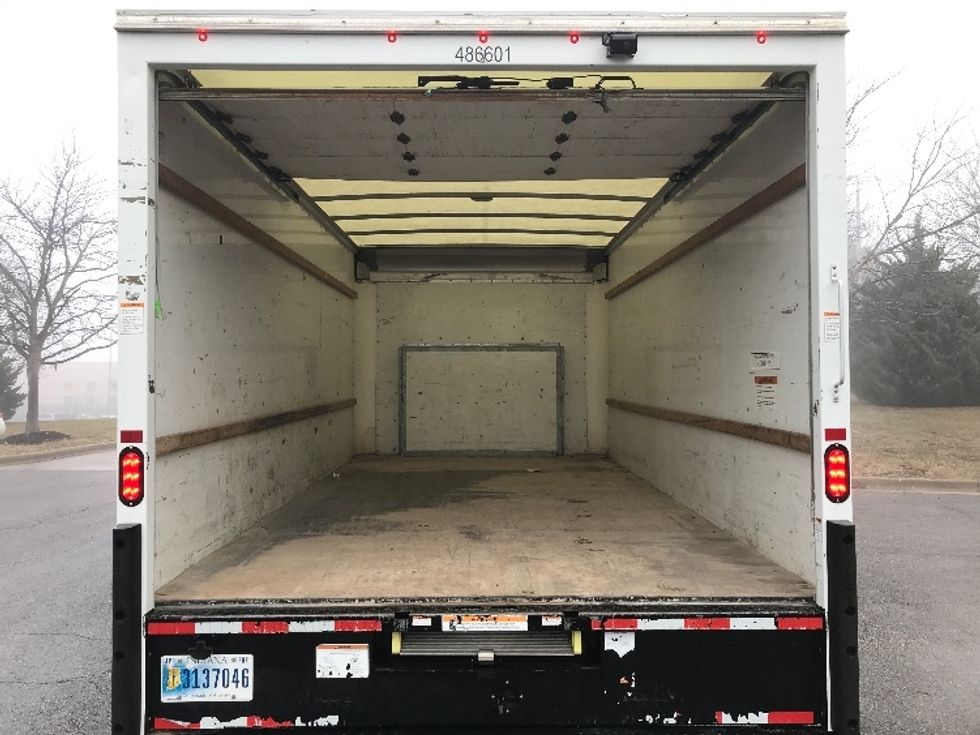 Light Duty Box Truck-Light and Medium Duty Trucks-Ford-2022-E350-Kansas City-MO-100,578\n\t\tmiles-$ 31,250 - Image 8