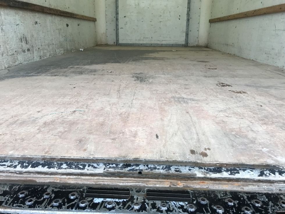 Light Duty Box Truck-Light and Medium Duty Trucks-Ford-2022-E350-Kansas City-MO-100,578\n\t\tmiles-$ 31,250 - Image 9