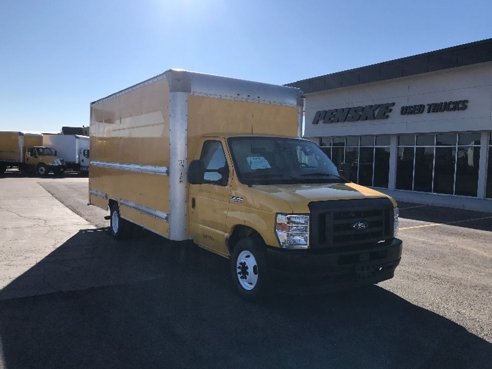 Light Duty Box Truck-Light and Medium Duty Trucks-Ford-2022-E350-Kansas City-MO-119,736\n\t\tmiles-$ 25,000 - Image 1