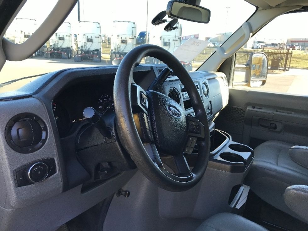 Light Duty Box Truck-Light and Medium Duty Trucks-Ford-2022-E350-Kansas City-MO-119,736\n\t\tmiles-$ 25,000 - Image 16