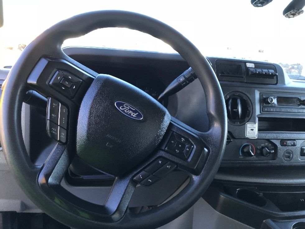 Light Duty Box Truck-Light and Medium Duty Trucks-Ford-2022-E350-Kansas City-MO-119,736\n\t\tmiles-$ 25,000 - Image 17