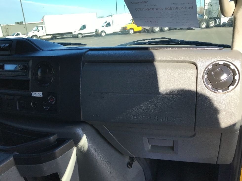 Light Duty Box Truck-Light and Medium Duty Trucks-Ford-2022-E350-Kansas City-MO-119,736\n\t\tmiles-$ 25,000 - Image 20