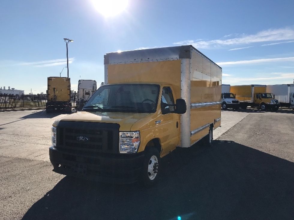 Light Duty Box Truck-Light and Medium Duty Trucks-Ford-2022-E350-Kansas City-MO-119,736\n\t\tmiles-$ 25,000 - Image 3