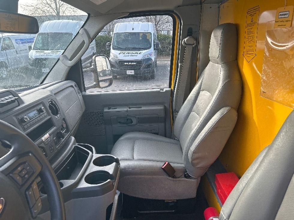 Light Duty Box Truck-Light and Medium Duty Trucks-Ford-2022-E350-Kansas City-MO-88,407\n\t\tmiles-$ 29,000 - Image 19