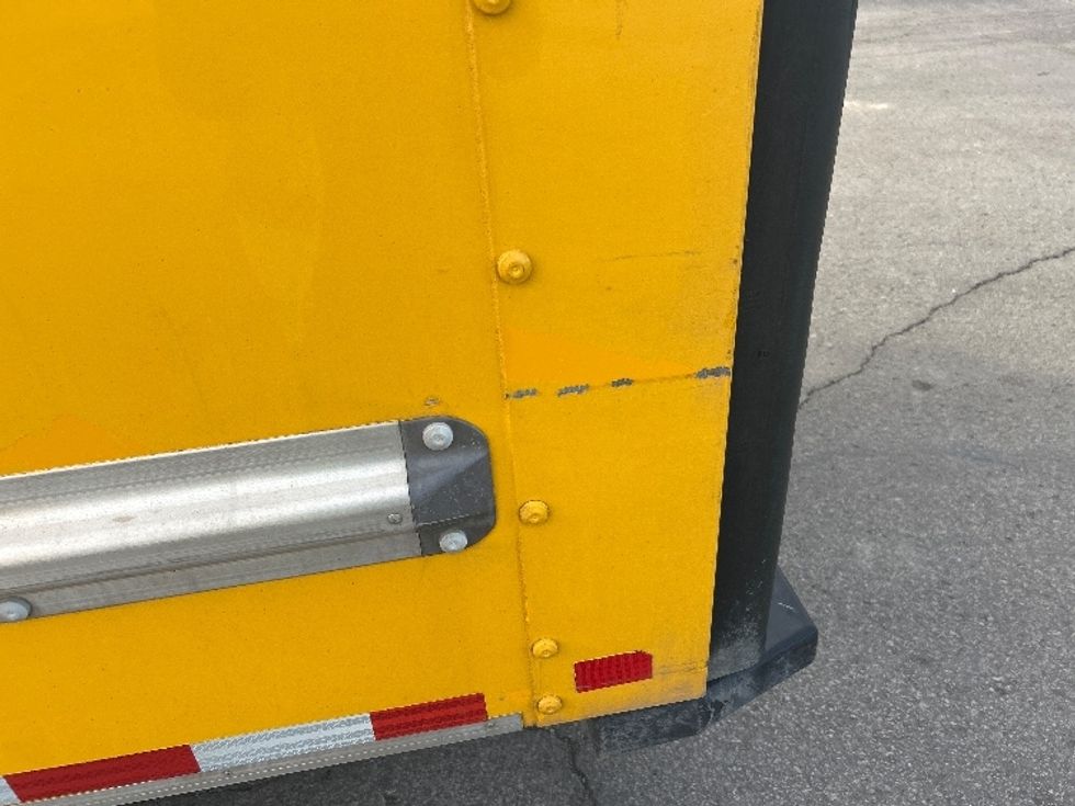 Light Duty Box Truck-Light and Medium Duty Trucks-Ford-2022-E350-Kansas City-MO-88,407\n\t\tmiles-$ 29,000 - Image 26