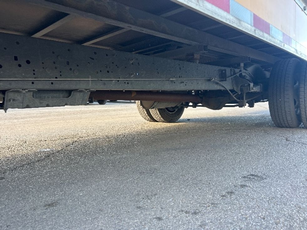 Light Duty Box Truck-Light and Medium Duty Trucks-Ford-2022-E350-Kansas City-MO-88,407\n\t\tmiles-$ 29,000 - Image 5