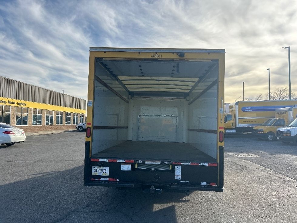 Light Duty Box Truck-Light and Medium Duty Trucks-Ford-2022-E350-Kansas City-MO-88,407\n\t\tmiles-$ 29,000 - Image 9