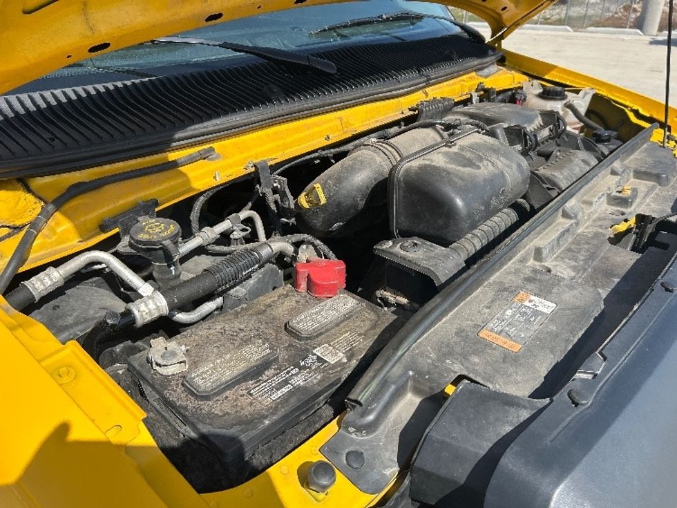 Light Duty Box Truck-Light and Medium Duty Trucks-Ford-2022-E350-Katy-TX-101,117\n\t\tmiles-$ 27,750 - Image 23