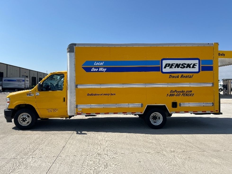 Light Duty Box Truck-Light and Medium Duty Trucks-Ford-2022-E350-Katy-TX-101,117\n\t\tmiles-$ 27,750 - Image 4
